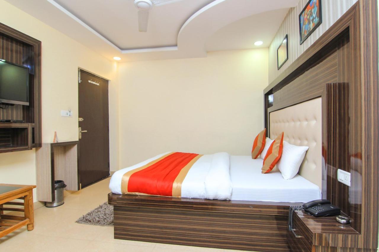 Oyo 8883 Hotel Comfort Zone Lucknow Exterior foto