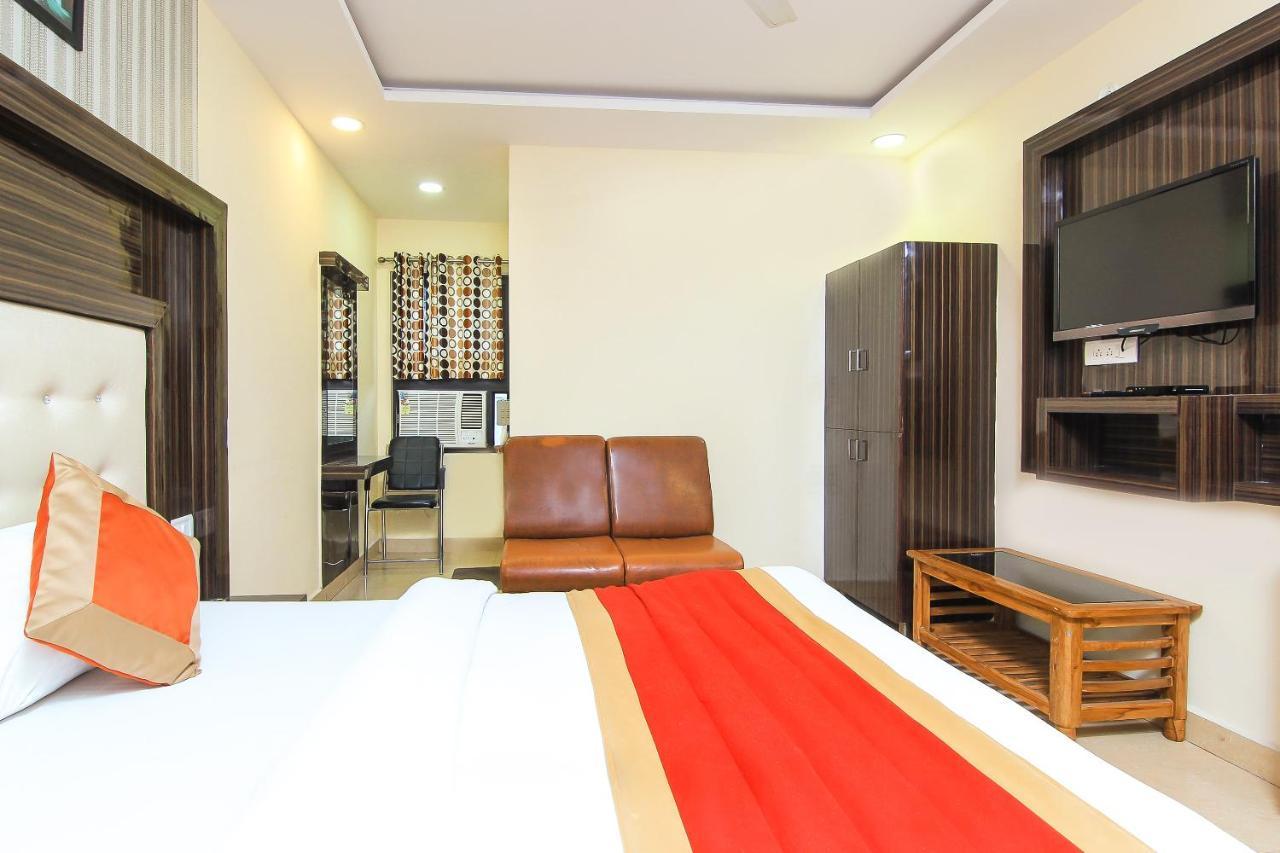 Oyo 8883 Hotel Comfort Zone Lucknow Exterior foto